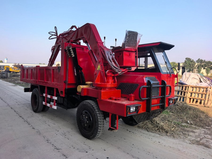 隨車(chē)挖運(yùn)輸車(chē)